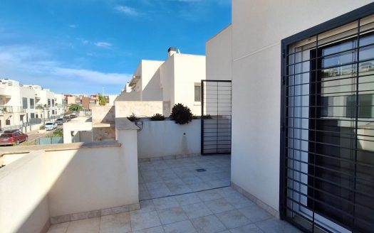 Modern 3 bedrooms quad house for sale in Torrevieja